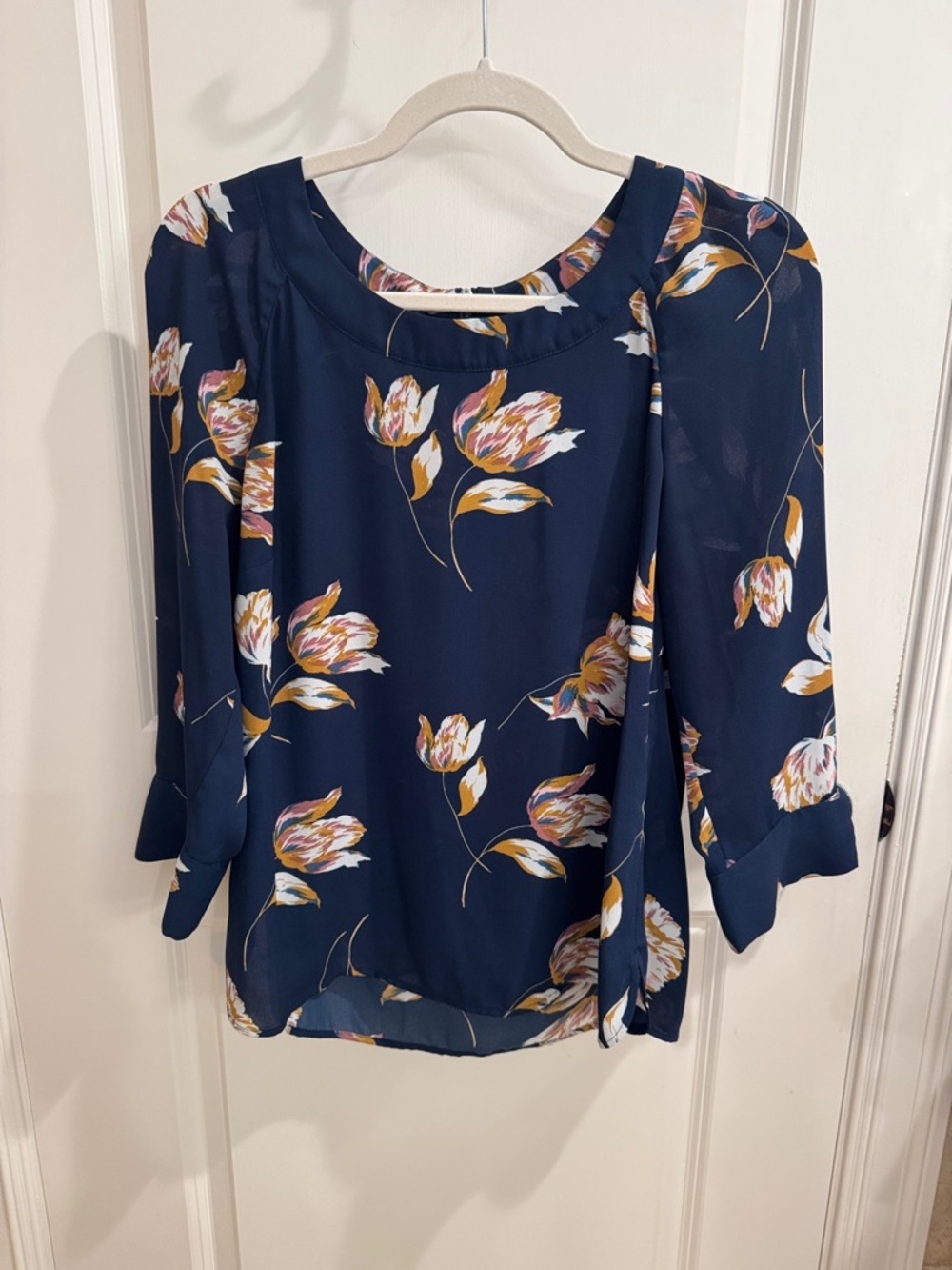 Attractive Daniel Rainn top to dress up or down